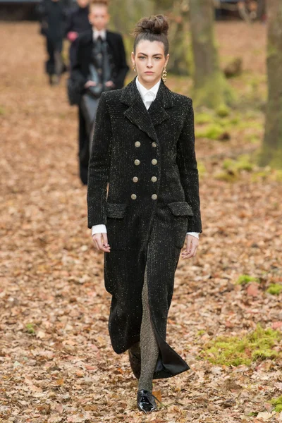 Look 2